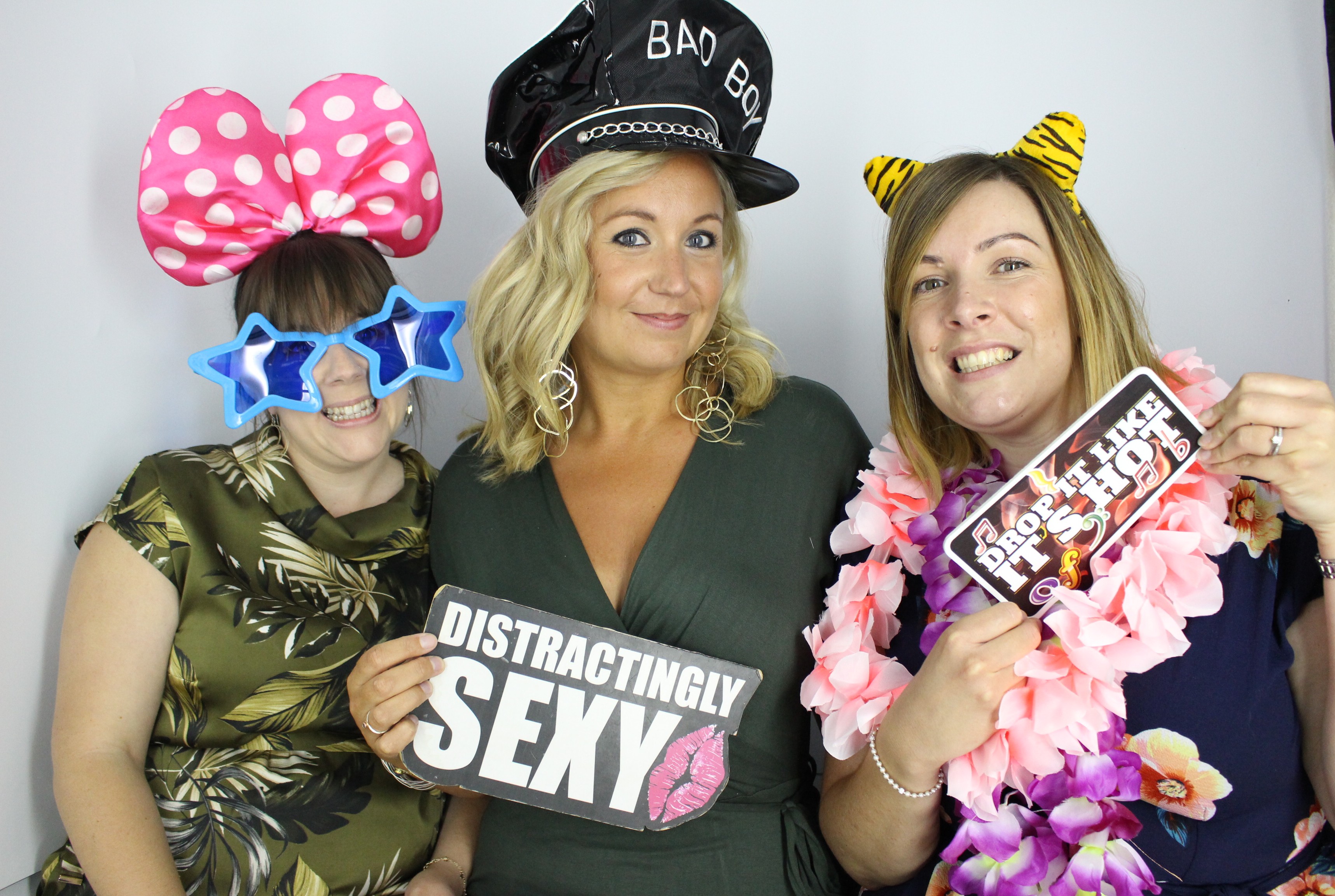 60th Birthday Diana  | View more photos from the event at gallery.myphotoboothexperience.co.uk/u/MyPhotoBoothExperienceLtd/60th-Birthday-Diana